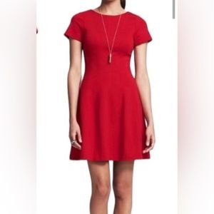 BANANA REPUBLIC PONTE KNIT FIT & FLARE DRESS IN RED - S